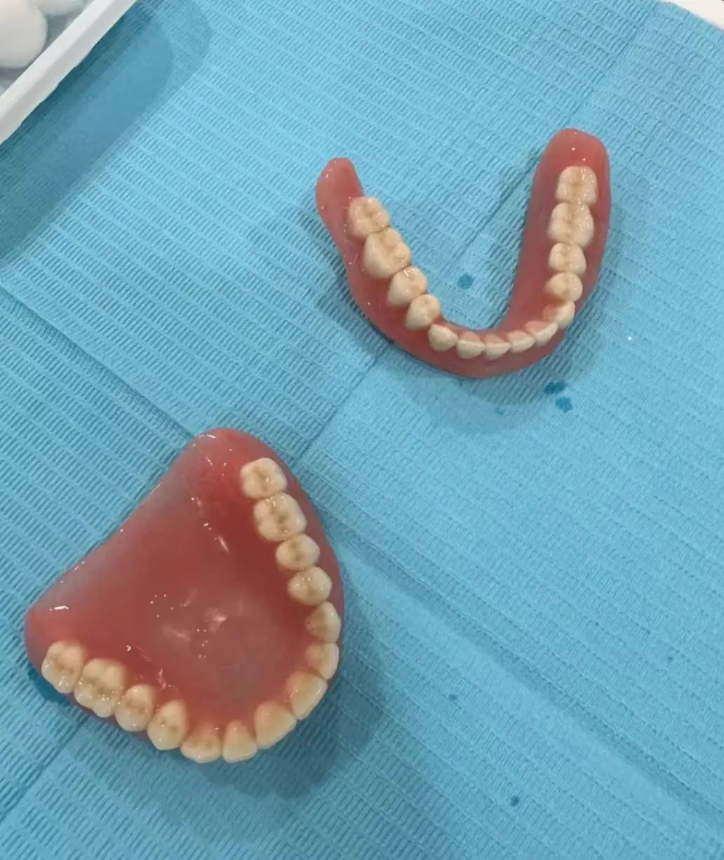 Moldable Silicone Denture Set Natural False Teeth for Instant Smile Improvement at Home Use